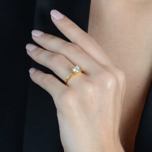 Solitário Dourado com Zircônia