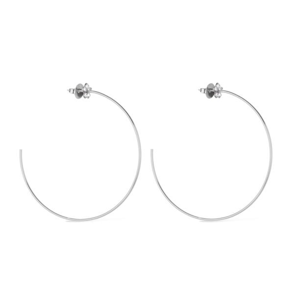 Brinco Prateado Grande de Argola com Flor em Strass