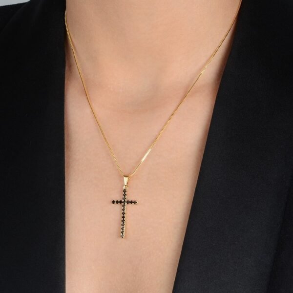 Colar Dourado de Cruz com Pedra Natural Negra - Imagem 2